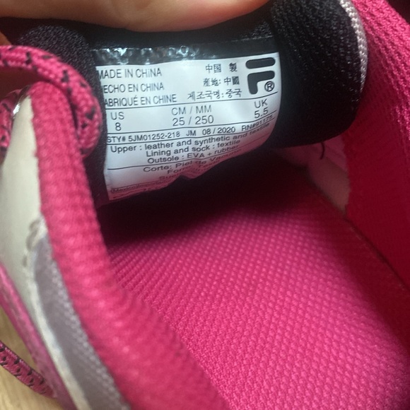 NWT woman’s Fila Reminder sneakers in pink/gray/beige - Picture 8 of 9